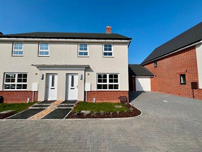 3 Bedroom Semi-Detached House To Rent In Tringford Lane, Kingsbrook, Aylesbury, HP22