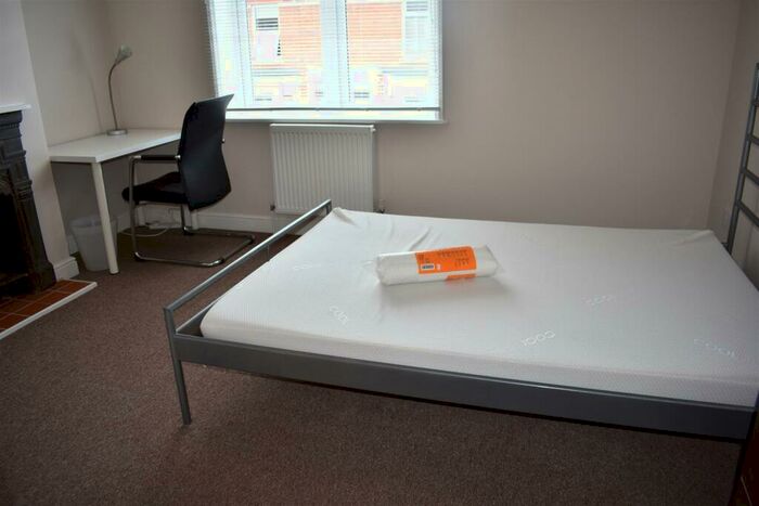 4 Bedroom Terraced House To Rent In Pretoria Road, Southsea, PO4