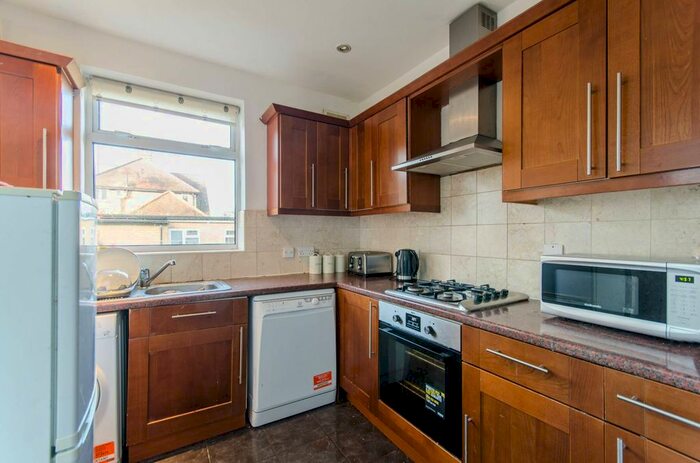 4 Bedroom Property To Rent In Argyle Road, West Ealing, London, W13