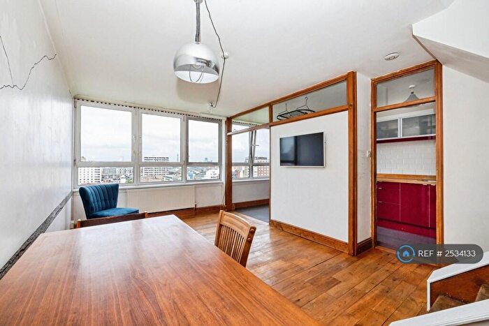 2 Bedroom Flat To Rent In Braithwaite House, London, EC1Y