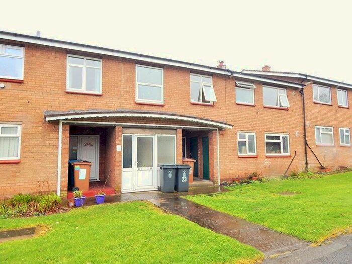 2 Bedroom Flat To Rent In Oak Lane, Chase Terrace, Burntwood, WS7