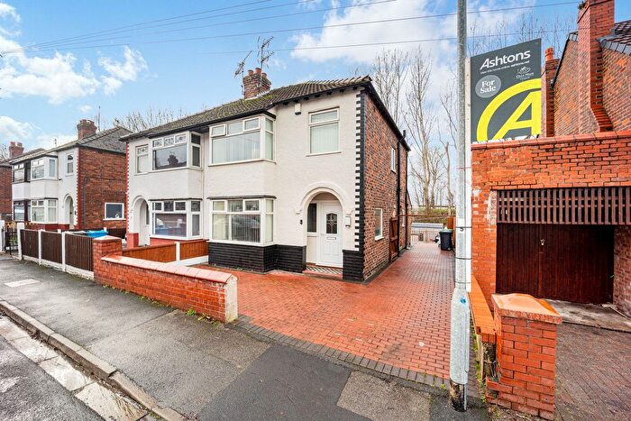 3 Bedroom Semi Detached House For Sale In Russell Road, Runcorn, WA7
