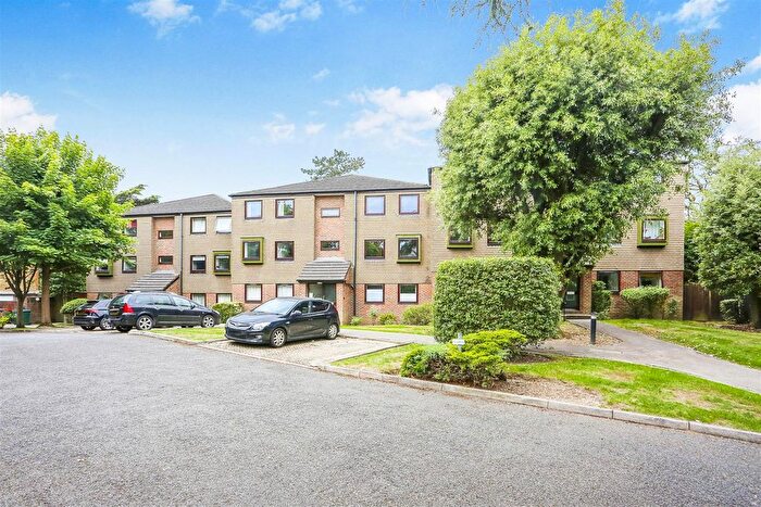 2 Bedroom Flat To Rent In Edge Hill, Wimbledon, SW19