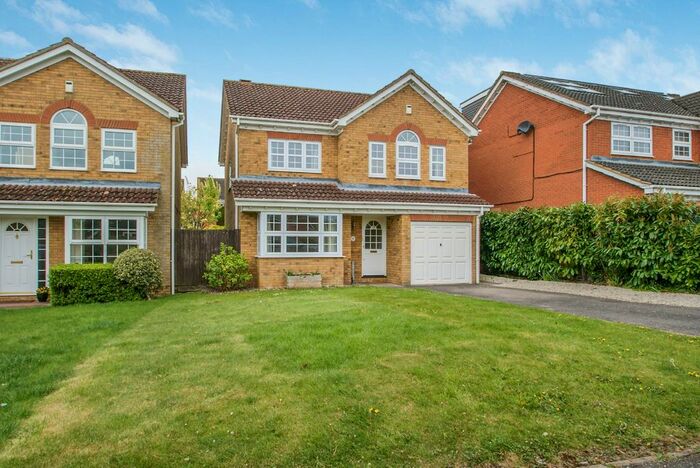 4 Bedroom Detached House To Rent In Peregrine Close, Bishop's Stortford, CM23