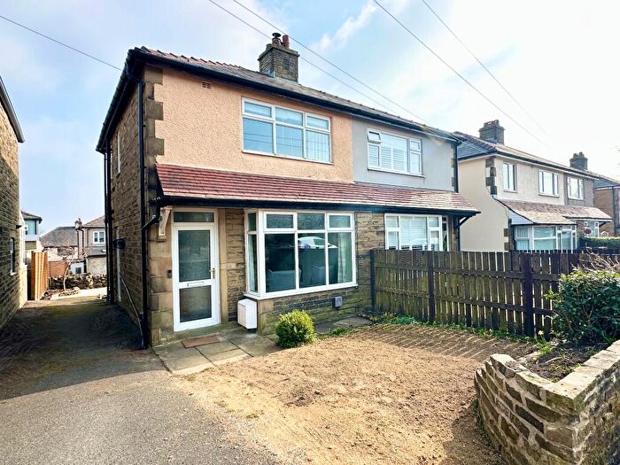 2 Bedroom Semi-Detached House To Rent In Gleanings Avenue, Halifax, HX2