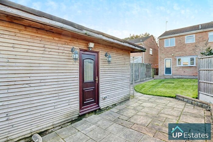 2 Bedroom End Of Terrace House To Rent In Rosemullion Close, Exhall, Coventry, CV7
