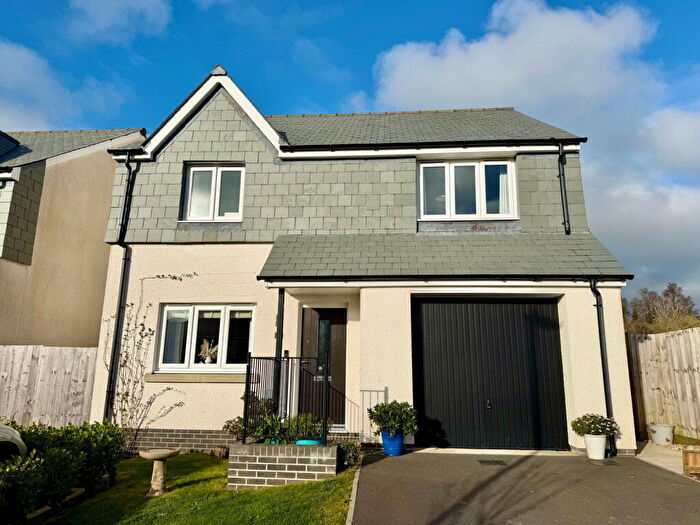 4 Bedroom Detached House For Sale In Trenant Gardens, Wadebridge, PL27