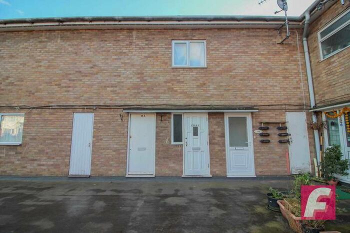 1 Bedroom Flat To Rent In The Parade, Delta Gain, Carpenders Park, WD19