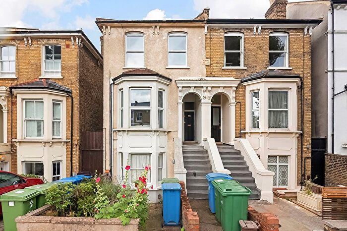 2 Bedroom Flat To Rent In Barry Road, East Dulwich, SE22