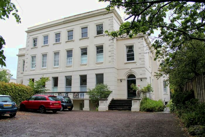 Studio To Rent In London Road, Cheltenham, GL52