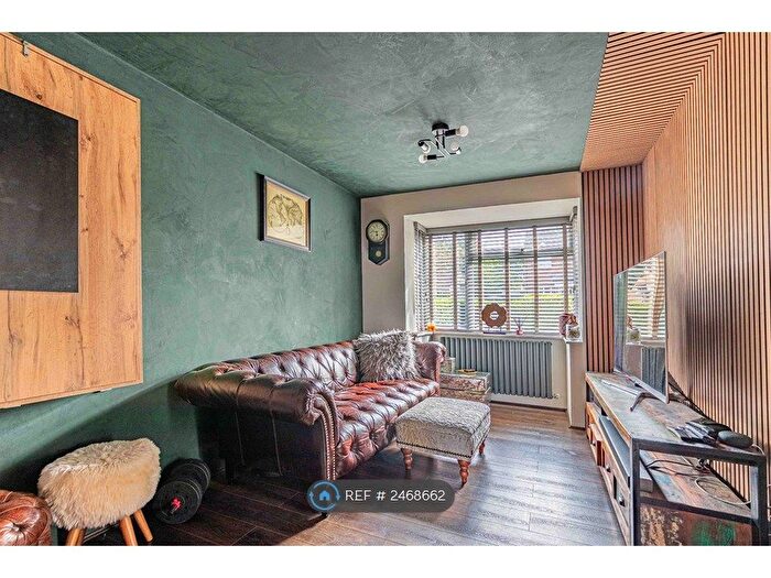 2 Bedroom Bungalow To Rent In Sunningdale Way, Bletchley, Milton Keynes, MK3