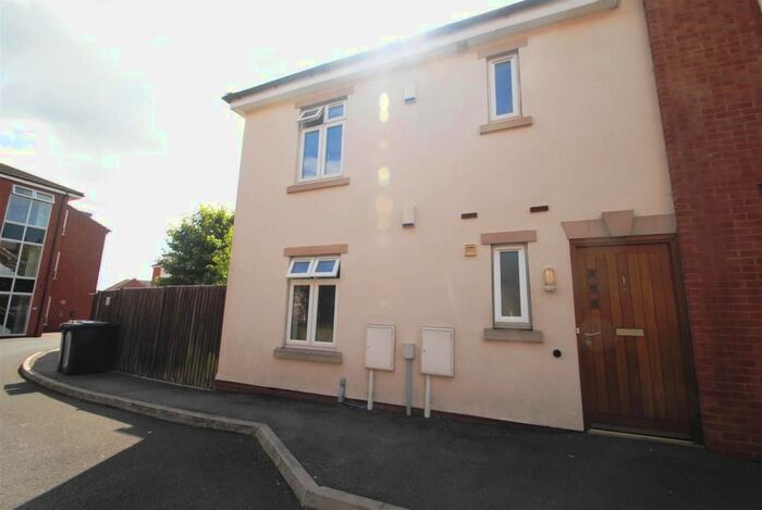 2 Bedroom Flat To Rent In Kings Gate, York Road, Kings Heath, Birmingham, B14