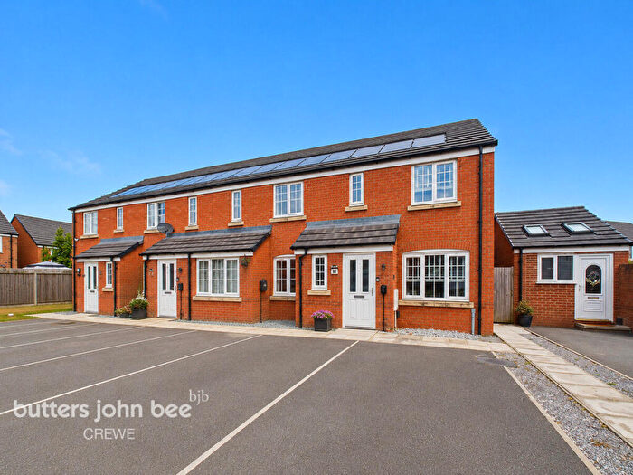 3 Bedroom Semi Detached House For Sale In Sundew Road, Crewe, CW2