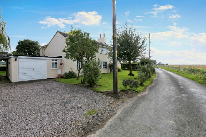 3 Bedroom Detached House For Sale In Delgate Bank, Weston Hills, Spalding, PE12