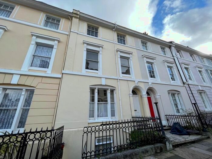 2 Bedroom Flat To Rent In Holyrood Place, Plymouth, PL1