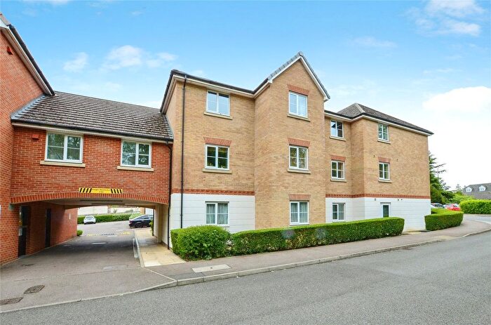 2 Bedroom Flat For Sale In Monarch Way, Leighton Buzzard, Bedfordshire, LU7