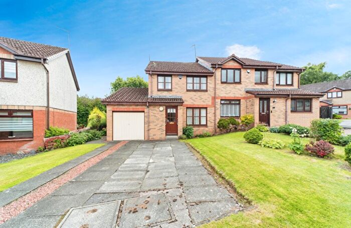 3 Bedroom Semi-Detached House For Sale In Braeview Avenue, Paisley, PA2