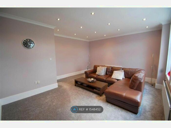 2 Bedroom Flat To Rent In Bill Quay, Gateshead, NE10