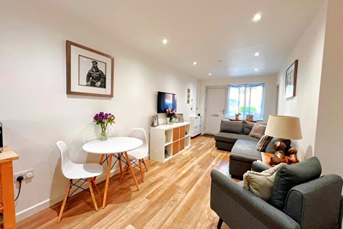 1 Bedroom Apartment To Rent In Woking, GU21