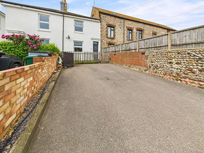 3 Bedroom Terraced House For Sale In Abinger Road, Portslade, BN41