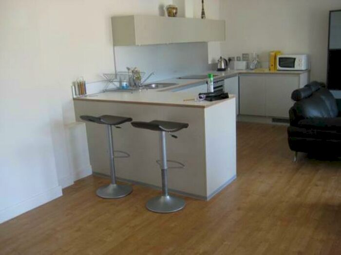 2 Bedroom Flat To Rent In Queens Gate House, Hereford Road, Bow, Mile End, Stratford, London, E3
