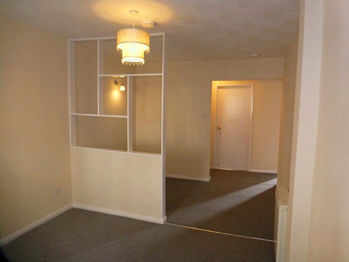 Studio To Rent In Hanbury Road, Pontypool, Monmouthshire., NP4