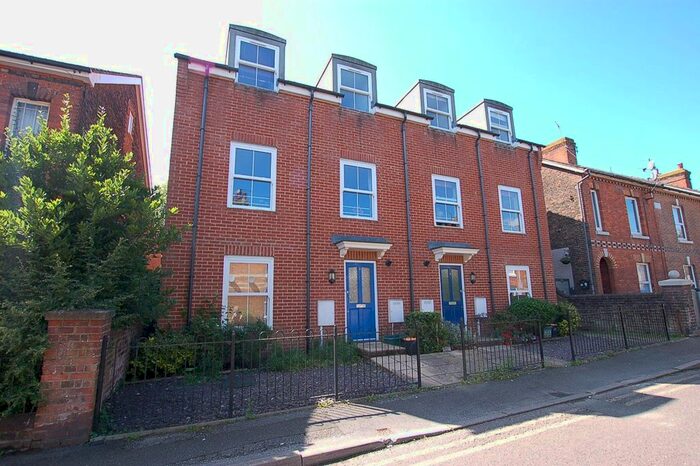 1 Bedroom Flat For Sale In Albert Road, Tonbridge, TN9