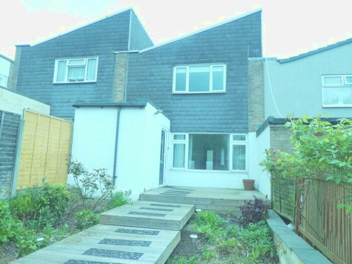 2 Bedroom Terraced House To Rent In Willow Way, Potters Bar, Hertfordshire, EN6
