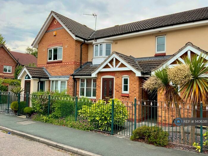 2 Bedroom Terraced House To Rent In Thornsgreen Road, Manchester, M22