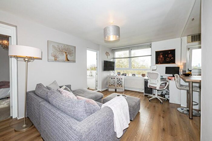 1 Bedroom Flat For Sale In Brondesbury Road, Kilburn, NW6