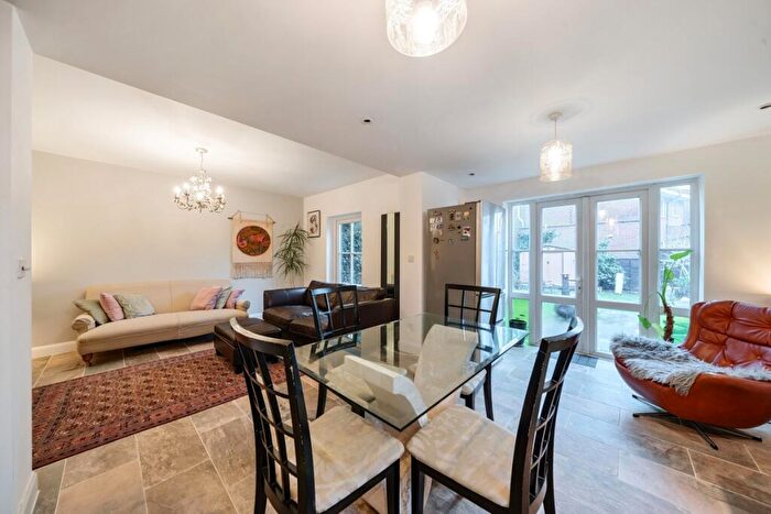 1 Bedroom Flat To Rent In Alexandra Park Road London, N10