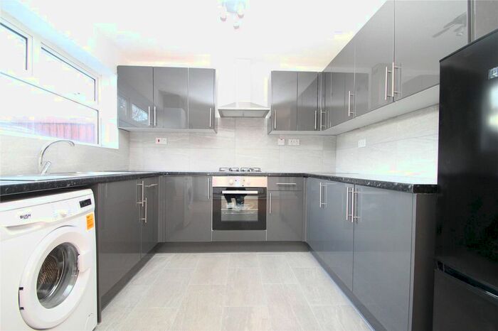 3 Bedroom Terraced House To Rent In Petworth Way, Hornchurch, RM12