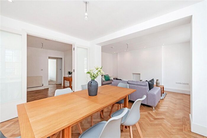 2 Bedroom Flat To Rent In Wimpole Street, Marylebone, London, W1G