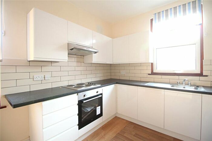1 Bedroom Apartment To Rent In Stoke Newington Road, Stoke Newington, London, N16