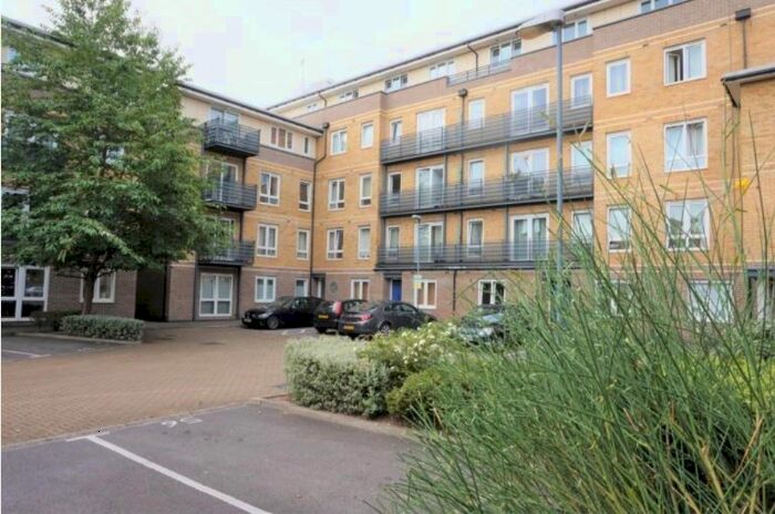 2 Bedroom Flat To Rent In Rosegate House, Hereford Road, Bow, E3