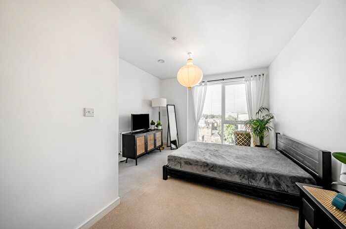 1 Bedroom Flat For Sale In Freedom House, Brownlow Road, London, W13