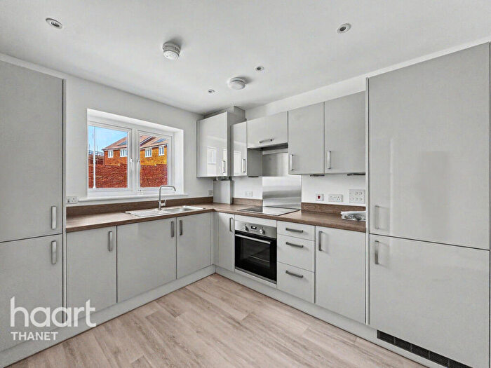 3 Bedroom Detached House For Sale In Meadowview Drive, Margate, CT9