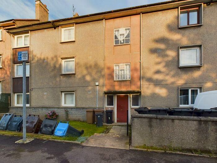 2 Bedroom Apartment For Sale In Auldearn Gardens, Aberdeen, AB12