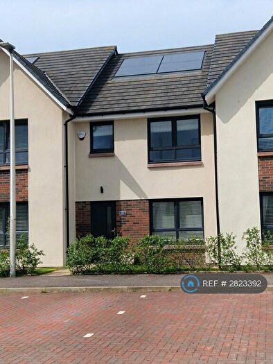 3 Bedroom Terraced House To Rent In Inchbrae, Erskine, PA8