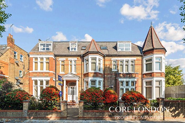 2 Bedroom Flat To Rent In Hamilton Road, Ealing, W5