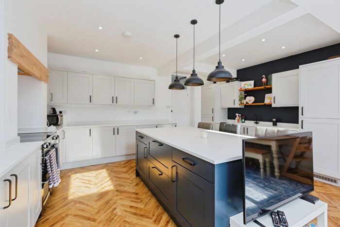 3 Bedroom Semi-Detached House For Sale In Petersfield, Croft, Leicester, LE9