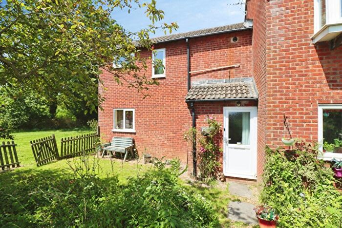 2 Bedroom End Of Terrace House For Sale In Elizabeth Crescent, Stoke Gifford, Bristol, BS34
