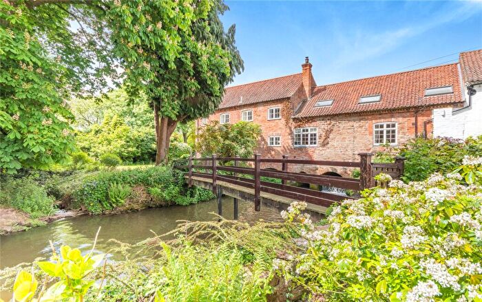 6 Bedroom Semi-Detached House For Sale In Epperstone Road, Lowdham, Nottingham, NG14