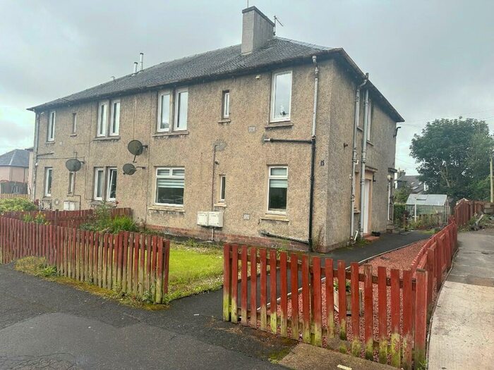2 Bedroom Ground Flat To Rent In Park Crescent, Strathaven, Lanarkshire, ML10