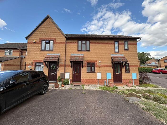 2 Bedroom Terraced House To Rent In Earlstoke Close, Banbury, OX16