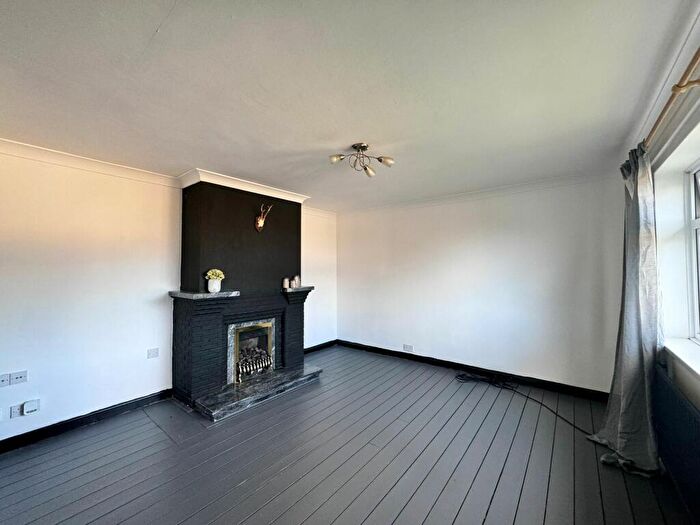 1 Bedroom Apartment For Sale In Westfield Avenue, Thurlstone, S36