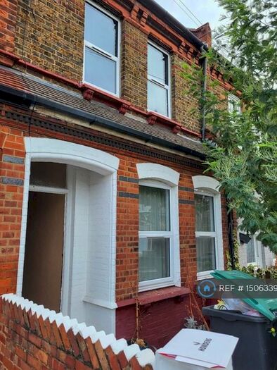 3 Bedroom Terraced House To Rent In Westbeech Road, London, N22