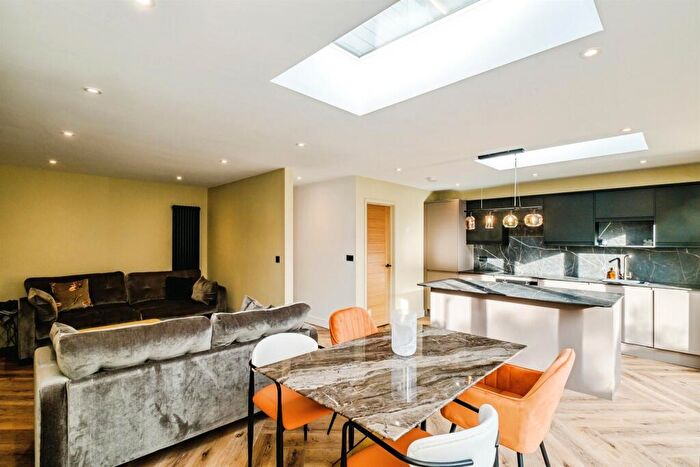 4 Bedroom Bungalow For Sale In Hillrise Avenue, Sompting, Lancing, BN15