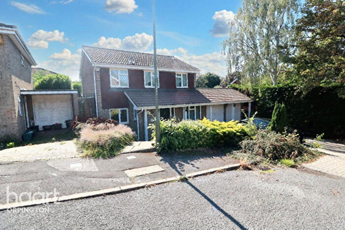 4 Bedroom Detached House For Sale In Briarswood Way, Orpington, BR6