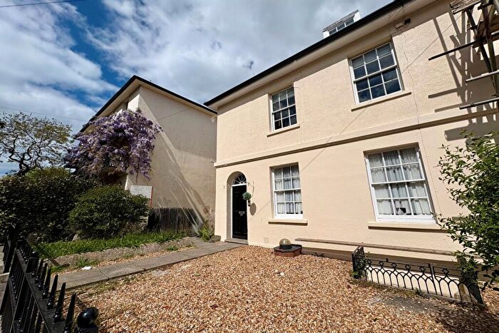 2 Bedroom Flat To Rent In Weymouth, DT4